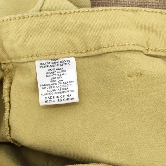 Listicle High Waist Women’s Ruffle Shorts - Picture 5 of 6